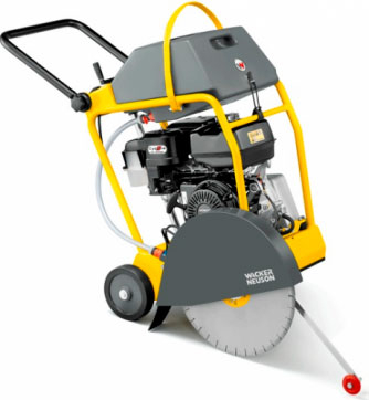 Резчик швов Wacker Neuson MFS-1350CE в прокат в Саратове. У нас лучшая цена за сутки! Возможность взять в аренду с выгодной скидкой до 40% при экспресс доставке 24/7. И помните, ночью стоимость еще дешевле на 30%! #арендапрокат #виброплита #выгодно